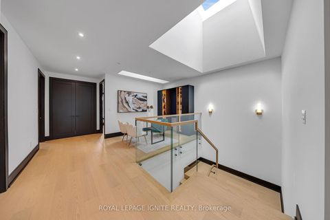 Photo 17 at 15 Deblyn Drive E, L'Amoreaux, Toronto