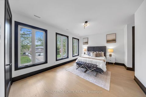 Photo 19 at 15 Deblyn Drive E, L'Amoreaux, Toronto
