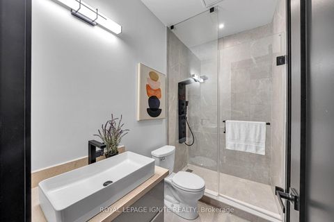 Photo 37 at 15 Deblyn Drive E, L'Amoreaux, Toronto
