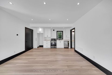 Photo 44 at 15 Deblyn Drive E, L'Amoreaux, Toronto