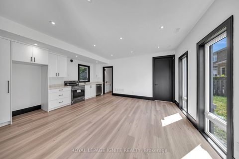 Photo 46 at 15 Deblyn Drive E, L'Amoreaux, Toronto