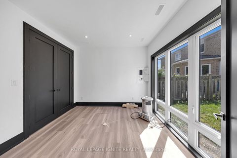 Photo 48 at 15 Deblyn Drive E, L'Amoreaux, Toronto