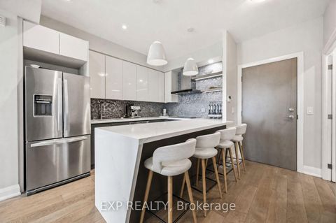 Photo 4 at TH106 - 160 Vanderhoof Avenue, Thorncliffe Park, Toronto