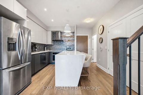 Photo 5 at TH106 - 160 Vanderhoof Avenue, Thorncliffe Park, Toronto