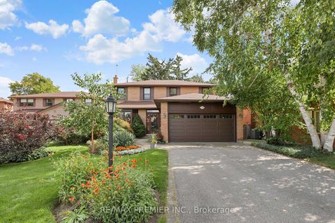 Photo 1 at 19 Temagami Court, Newtonbrook East, Toronto
