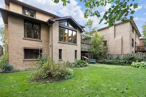 Photo 29 at 19 Temagami Court, Newtonbrook East, Toronto