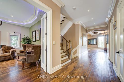Photo 3 at 452 Fernleigh Circle S, Crosby, Richmond Hill