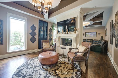 Photo 6 at 452 Fernleigh Circle S, Crosby, Richmond Hill