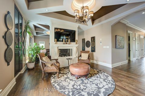 Photo 7 at 452 Fernleigh Circle S, Crosby, Richmond Hill