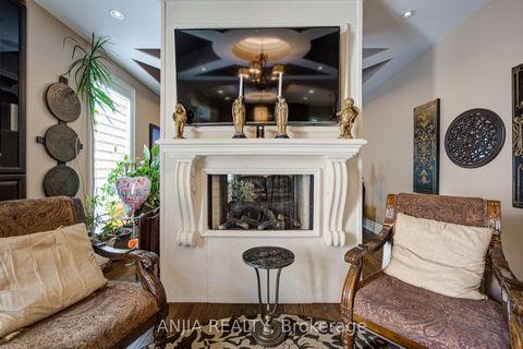 Photo 8 at 452 Fernleigh Circle S, Crosby, Richmond Hill