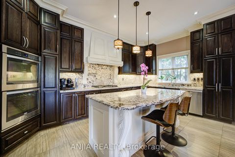 Photo 12 at 452 Fernleigh Circle S, Crosby, Richmond Hill