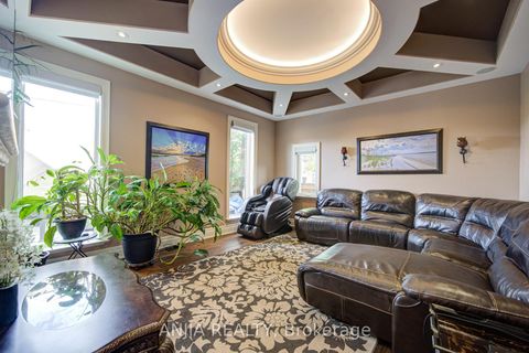 Photo 14 at 452 Fernleigh Circle S, Crosby, Richmond Hill
