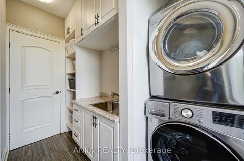 Photo 17 at 452 Fernleigh Circle S, Crosby, Richmond Hill