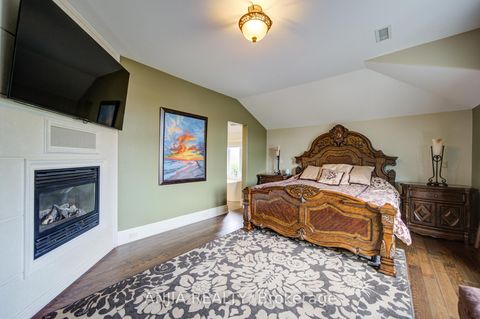Photo 20 at 452 Fernleigh Circle S, Crosby, Richmond Hill