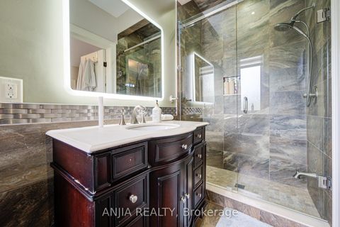 Photo 24 at 452 Fernleigh Circle S, Crosby, Richmond Hill