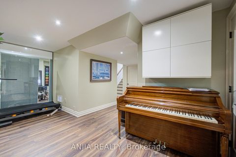 Photo 33 at 452 Fernleigh Circle S, Crosby, Richmond Hill