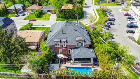 Photo 43 at 452 Fernleigh Circle S, Crosby, Richmond Hill