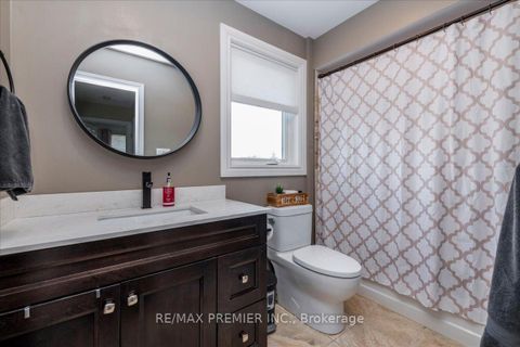Photo 10 at 129 Chalmers Drive, Painswick South, Barrie