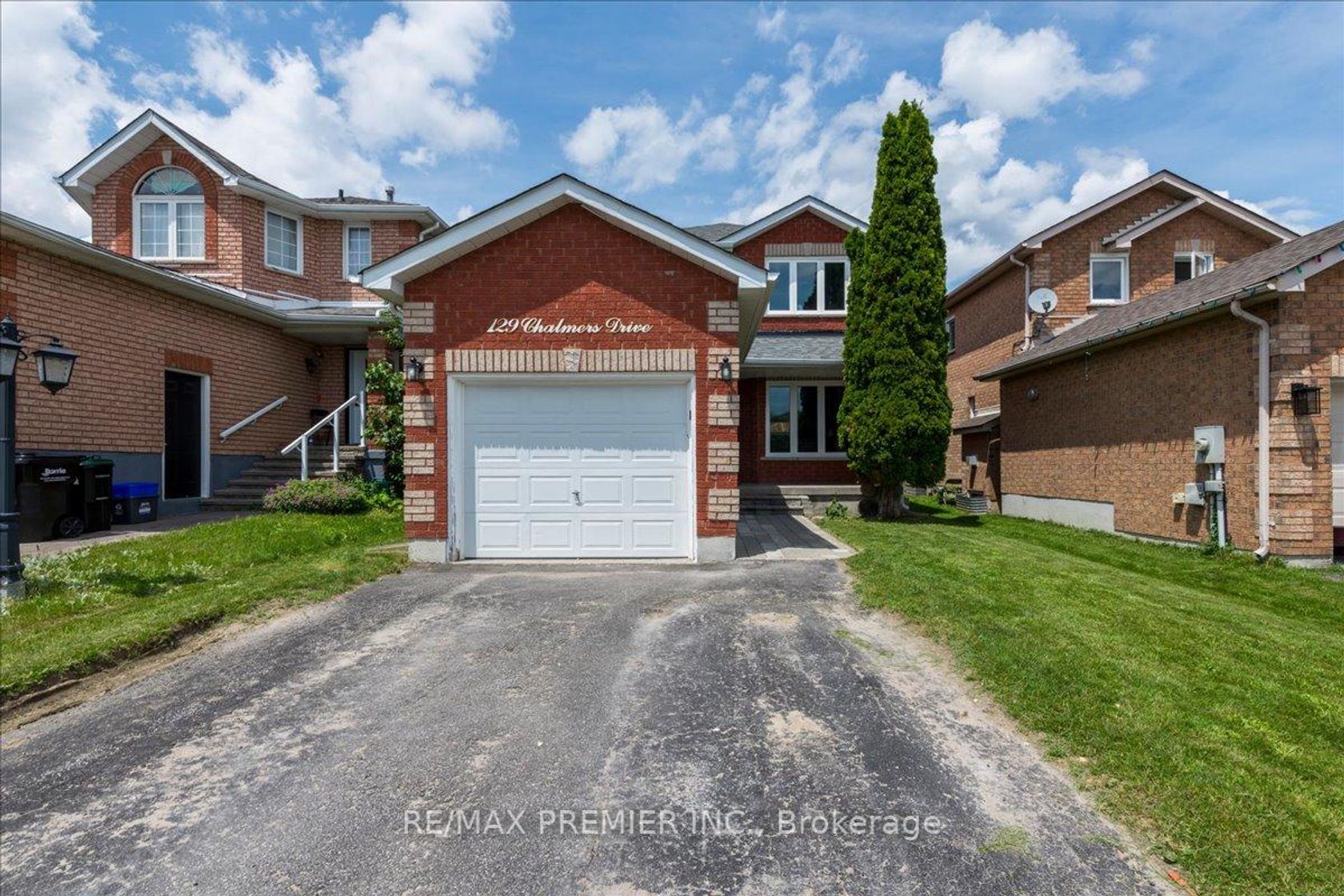 129 Chalmers Drive, Painswick South, Barrie photo number 2