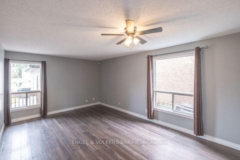 Photo 2 at 94 Ferguson Drive, Northwest, Barrie