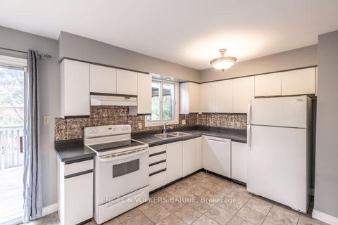 Photo 9 at 94 Ferguson Drive, Northwest, Barrie