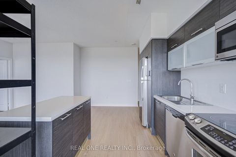 Photo 12 at 5814 - 386 Yonge Street, Bay Street Corridor, Toronto