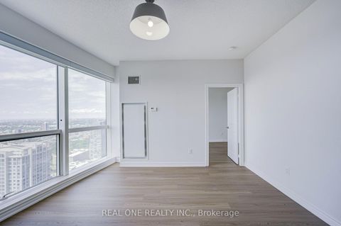 Photo 16 at 5814 - 386 Yonge Street, Bay Street Corridor, Toronto