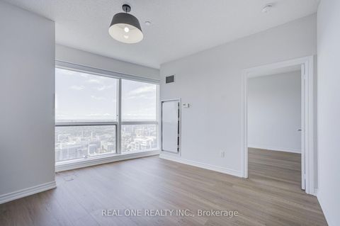 Photo 17 at 5814 - 386 Yonge Street, Bay Street Corridor, Toronto
