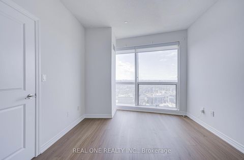 Photo 21 at 5814 - 386 Yonge Street, Bay Street Corridor, Toronto
