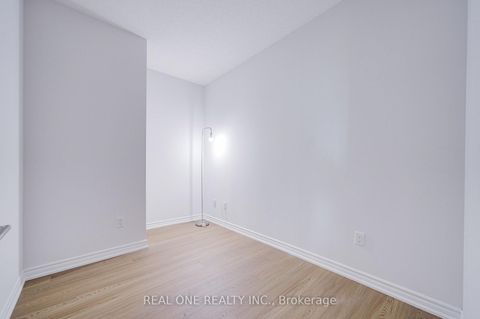 Photo 28 at 5814 - 386 Yonge Street, Bay Street Corridor, Toronto