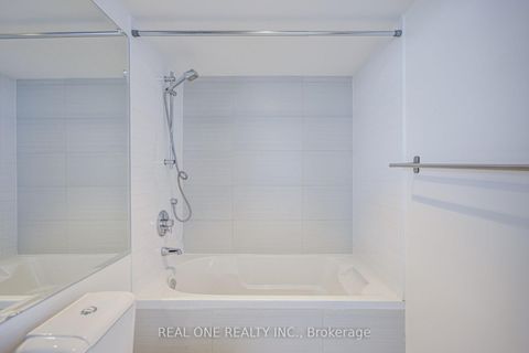 Photo 32 at 5814 - 386 Yonge Street, Bay Street Corridor, Toronto
