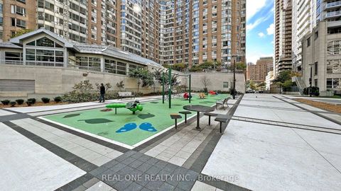 Photo 45 at 5814 - 386 Yonge Street, Bay Street Corridor, Toronto