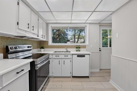 Photo 15 at 7 Greening Crescent, Rosethorn, Toronto