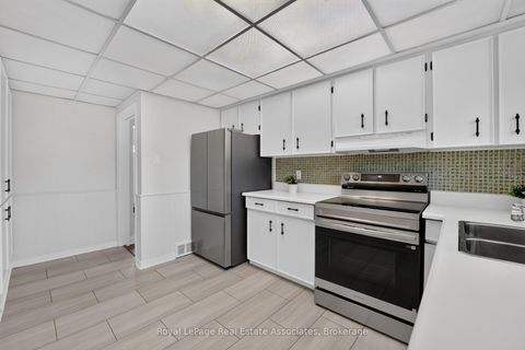 Photo 17 at 7 Greening Crescent, Rosethorn, Toronto
