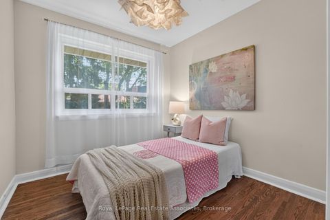 Photo 22 at 7 Greening Crescent, Rosethorn, Toronto