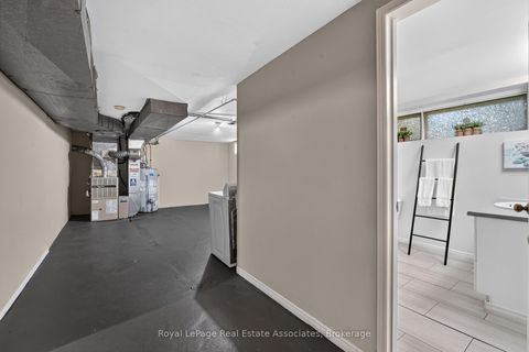 Photo 31 at 7 Greening Crescent, Rosethorn, Toronto