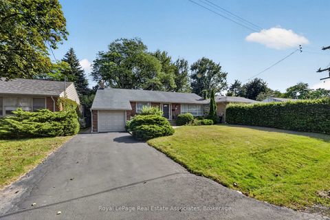 Photo 49 at 7 Greening Crescent, Rosethorn, Toronto