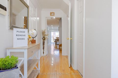 Photo 2 at 87 Sunfield Road, CFB, Toronto