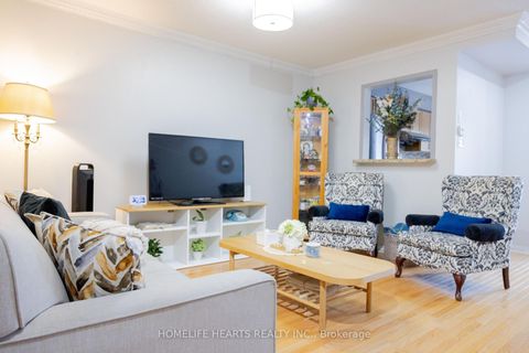 Photo 7 at 87 Sunfield Road, CFB, Toronto