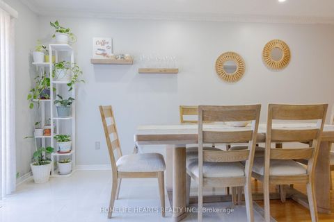 Photo 10 at 87 Sunfield Road, CFB, Toronto