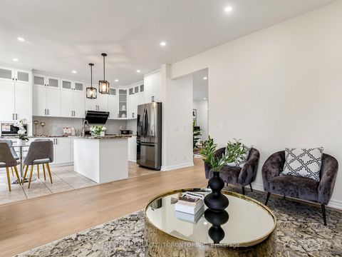 Photo 7 at 157 Bilbrough Street, Bayview Northeast, Aurora