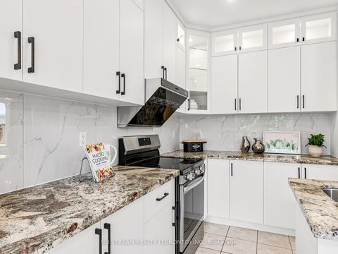 Photo 8 at 157 Bilbrough Street, Bayview Northeast, Aurora