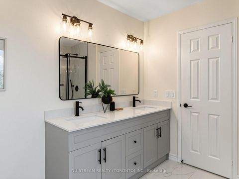 Photo 18 at 157 Bilbrough Street, Bayview Northeast, Aurora