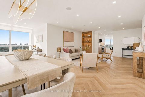 Photo 2 at PH110 - 7250 Yonge Street, Yorkhill, Vaughan