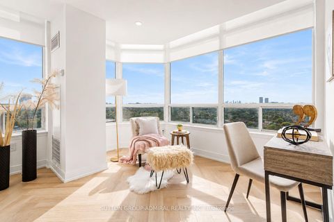 Photo 6 at PH110 - 7250 Yonge Street, Yorkhill, Vaughan
