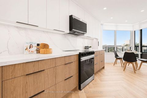 Photo 8 at PH110 - 7250 Yonge Street, Yorkhill, Vaughan