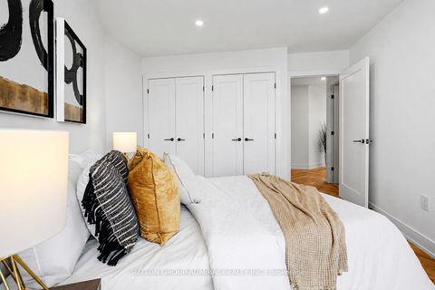 Photo 19 at PH110 - 7250 Yonge Street, Yorkhill, Vaughan