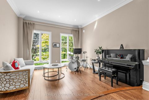 Photo 6 at 164 Owen Boulevard, Windfields, Toronto