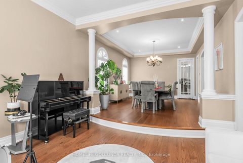 Photo 8 at 164 Owen Boulevard, Windfields, Toronto