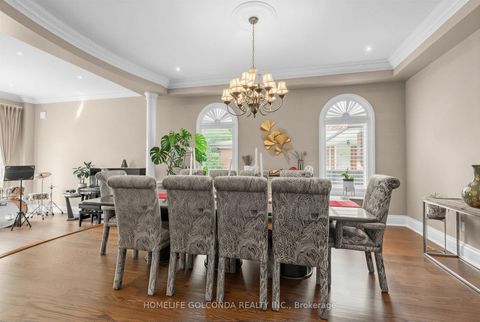 Photo 10 at 164 Owen Boulevard, Windfields, Toronto